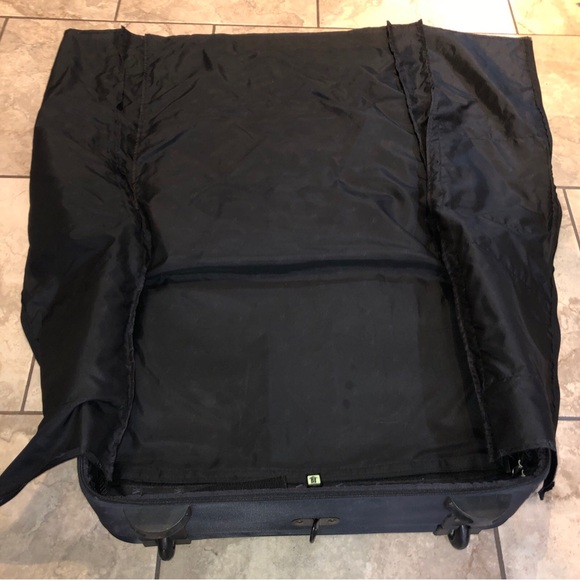 Valentino coupeau Paris  Wheeled Compact Garment Bag Suitcase, Luggage Rare Big - Picture 11 of 16